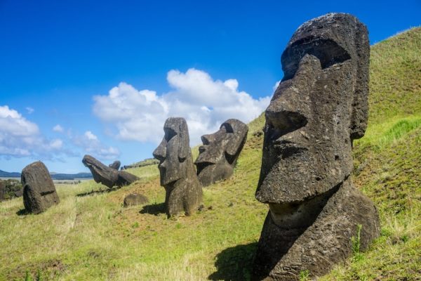 easter-island-heads-have-bodies-1