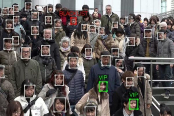 facial-recognition-database-shoppers-1024x569-1-1024x569-1024x569
